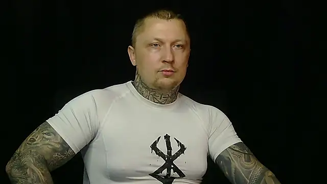devilWithTats online show from May 24, 11:49 am