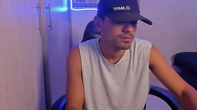 jossi12345j online show from May 10, 3:02 pm