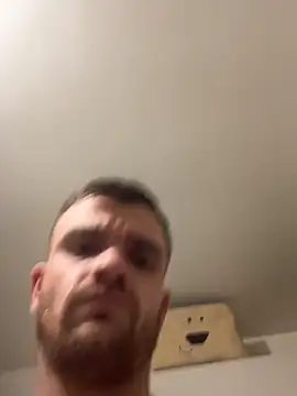 ukhungstud26 online show from May 27, 9:34 pm