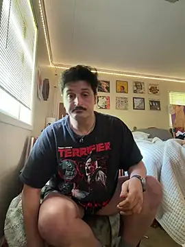 PoundedCajunGuy93 online show from May 12, 7:11 pm