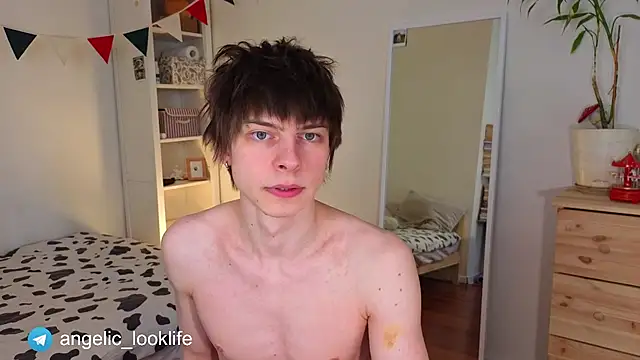 look angelic online show from April 27, 11:18 am