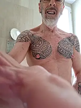 XXX666HEIL online show from May 11, 10:17 am