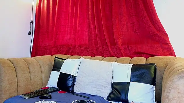 ahnaysexx online show from April 24, 8:33 pm