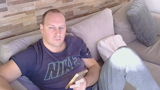 lustonfan online show from May 11, 1:35 pm