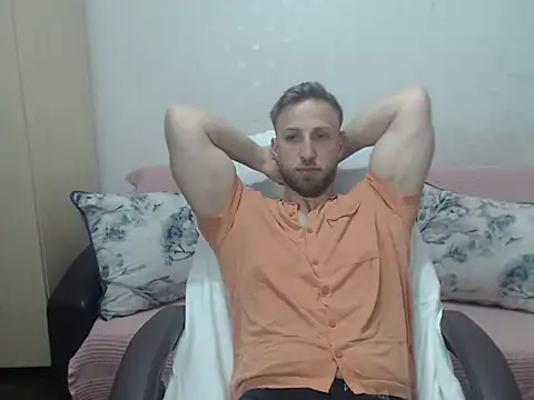 BlondEagleMuscle online show from May 5, 7:58 pm