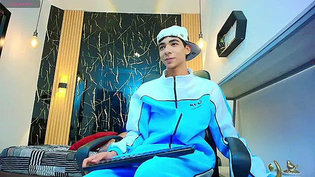 ValeriHot 1 online show from May 2, 3:09 am