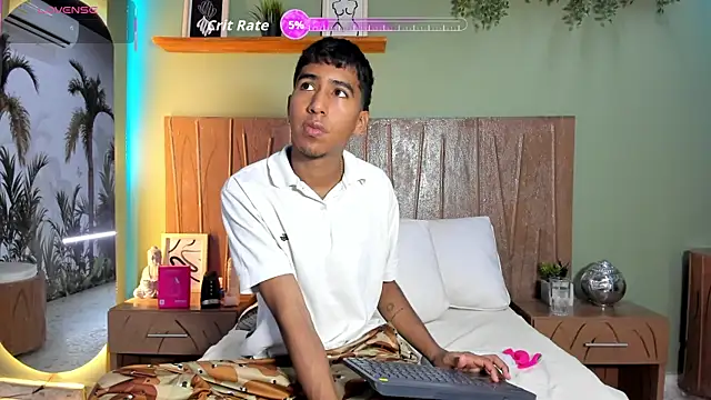 Ender h0tt online show from August 3, 8:26 pm