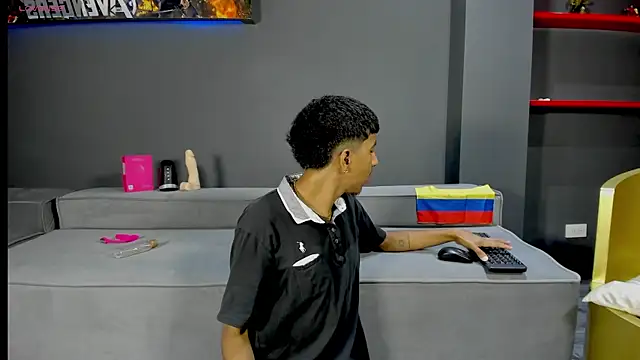 Ender h0tt online show from June 25, 1:27 pm