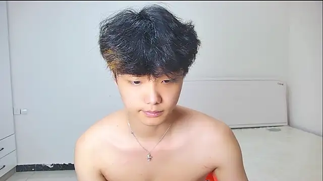 icecream-002 online show from May 16, 12:25 pm