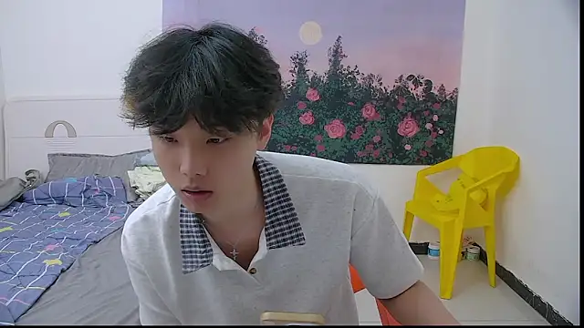 icecream-002 online show from May 5, 11:56 am