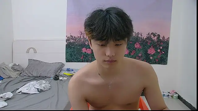 icecream-002 online show from May 10, 11:22 am