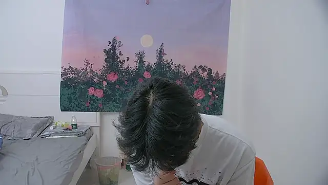 icecream-002 online show from April 29, 5:30 pm