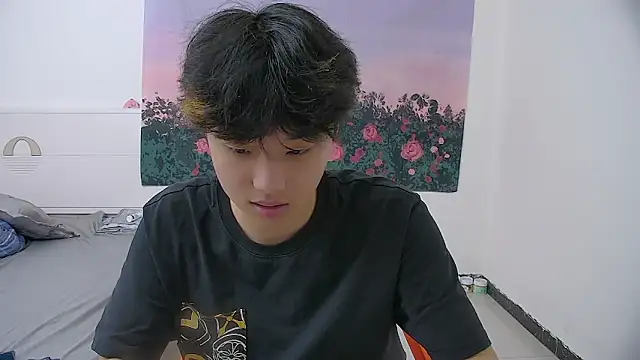 icecream-002 online show from April 27, 11:40 am