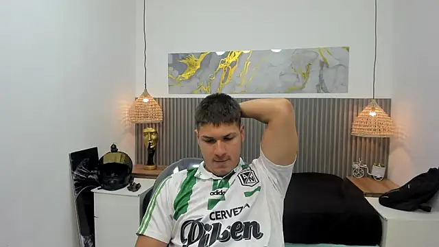 AlessandroFranco online show from May 9, 2:18 pm