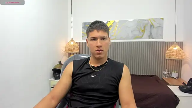 AlessandroFranco online show from May 12, 4:15 pm