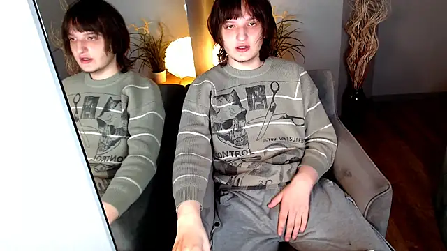 delalex online show from May 10, 9:27 pm