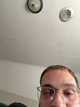 bigpappiii09 online show from July 26, 7:00 pm