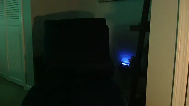Kristopherbbb online show from May 11, 6:37 am
