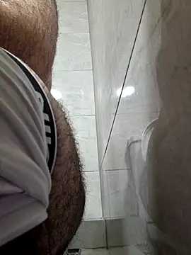 bigmillz32 online show from May 14, 11:47 pm