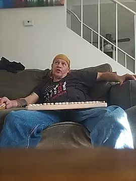 yourMasterisBored online show from August 1, 3:55 pm