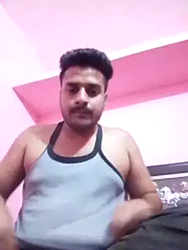 Decentlover67 online show from May 22, 12:32 pm