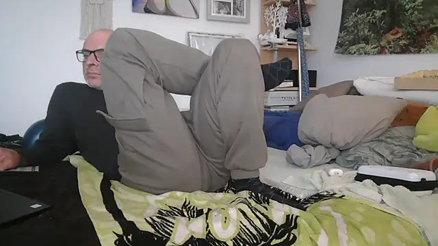 Thomate24 online show from May 11, 4:26 pm
