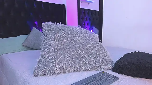 Andrew restrepoo online show from June 30, 10:16 am