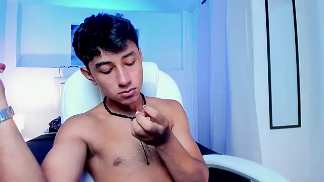 Vezzx online show from May 6, 6:52 pm