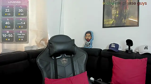 sweetlatinoboy online show from May 14, 1:09 pm