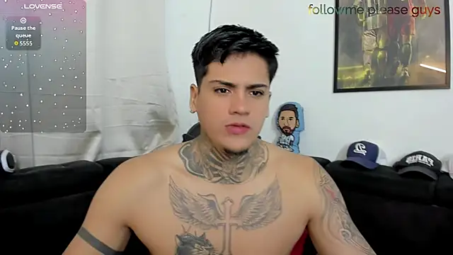 sweetlatinoboy online show from May 17, 11:28 am