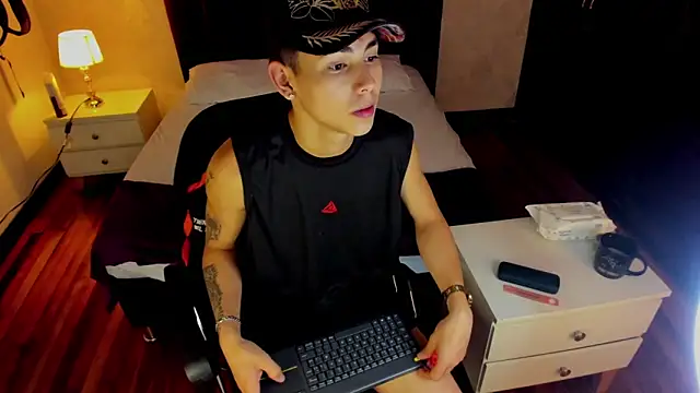 Liam Adamms online show from June 11, 2:59 pm