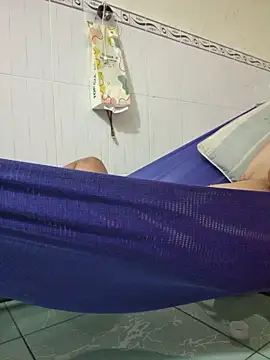 fuckboy656565 online show from May 12, 10:18 pm
