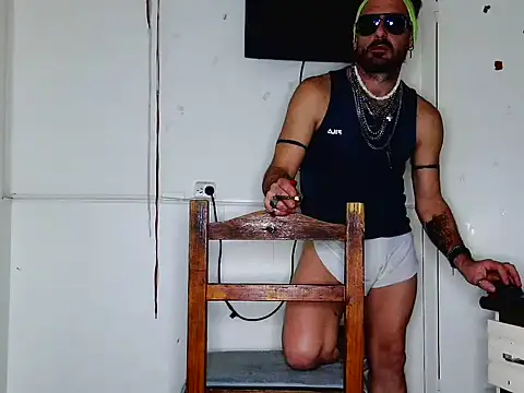 freddymdq100 online show from August 9, 3:34 am