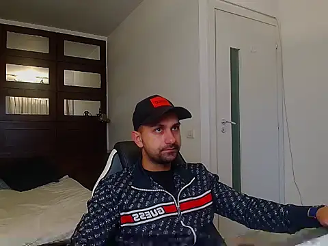 BryceReign online show from May 1, 4:27 am