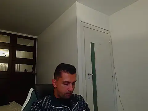 BryceReign online show from May 16, 4:54 am