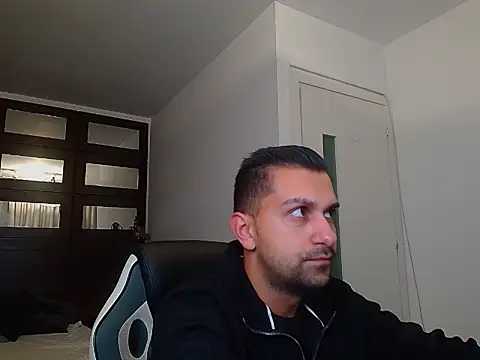 BryceReign online show from May 21, 4:19 am