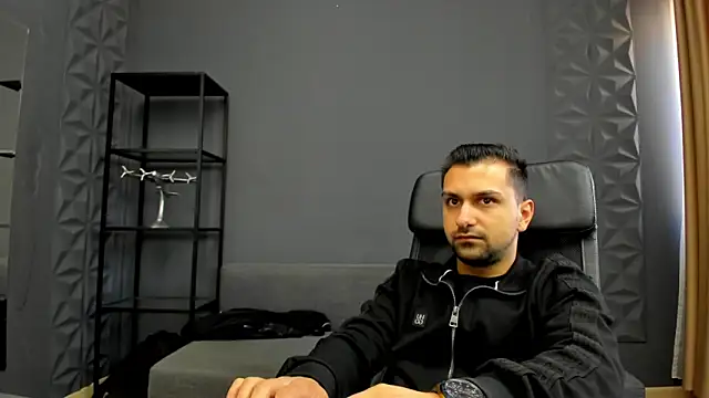 BryceReign online show from April 29, 5:12 am