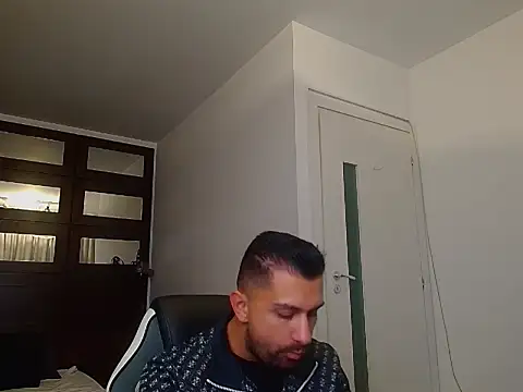 BryceReign online show from May 12, 4:10 am