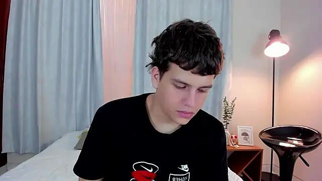 dennis hills online show from May 9, 1:56 pm
