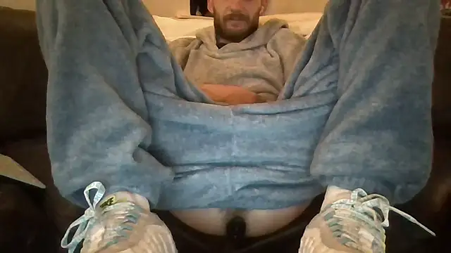 feetlovrr94 online show from May 2, 12:46 am