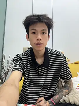 zzzzppp3 online show from May 4, 3:19 am