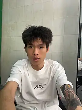 zzzzppp3 online show from May 25, 2:45 pm