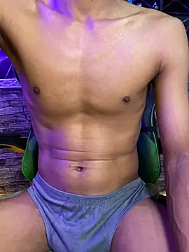 tukangcoli31 online show from April 30, 2:57 pm