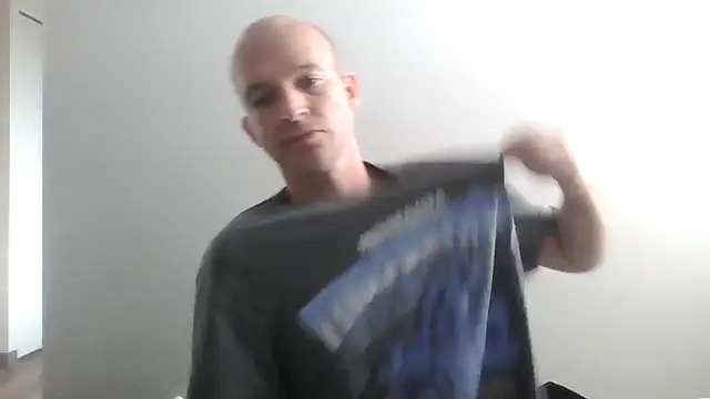 Luke James online show from March 31, 9:27 pm