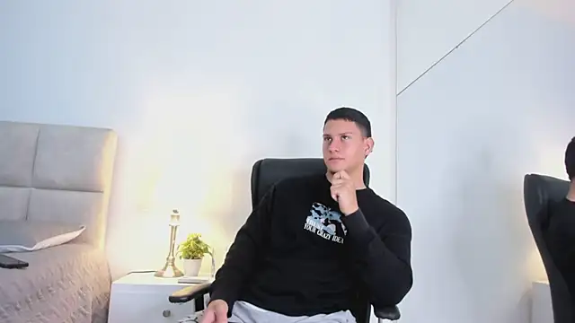 Chriss Diamond online show from June 3, 8:36 pm
