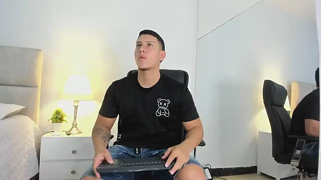 Chriss Diamond online show from May 26, 9:22 pm