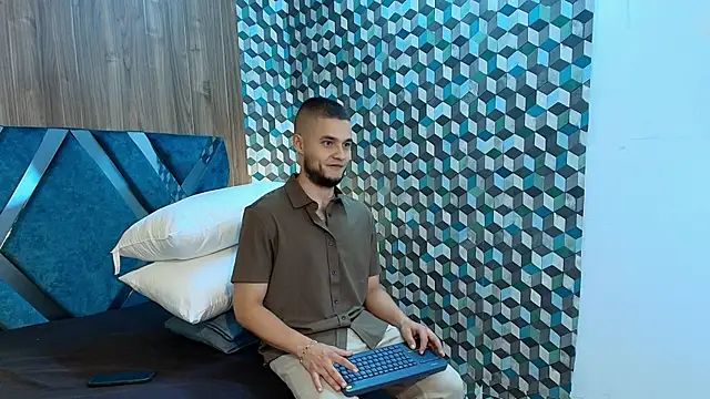 Joaho Fernandez online show from July 31, 9:24 pm