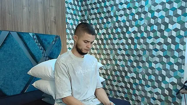 Joaho Fernandez online show from August 6, 10:49 pm