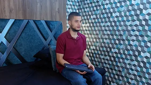 Joaho Fernandez online show from June 20, 9:42 pm