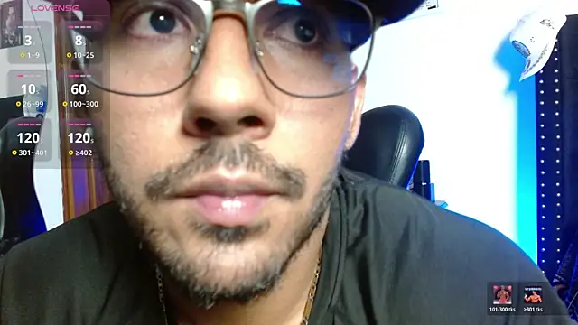 romanpearce  online show from May 20, 4:19 am